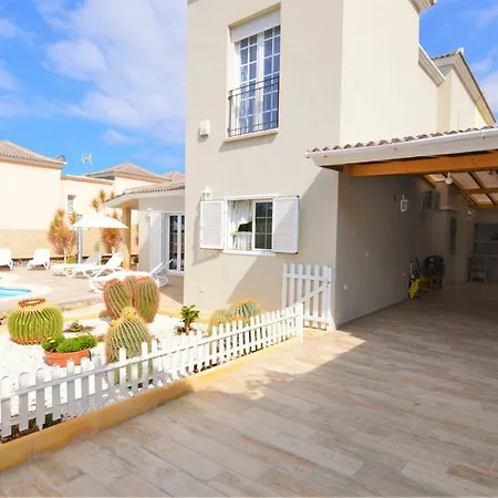 Villa Mariposa With Private Pool, Cactus Garden, Bbq & Wifi - Suitable For Families By Holidayshome