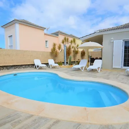 Villa Mariposa With Private Pool, Cactus Garden, Bbq & Wifi - Suitable For Families By Holidayshome *